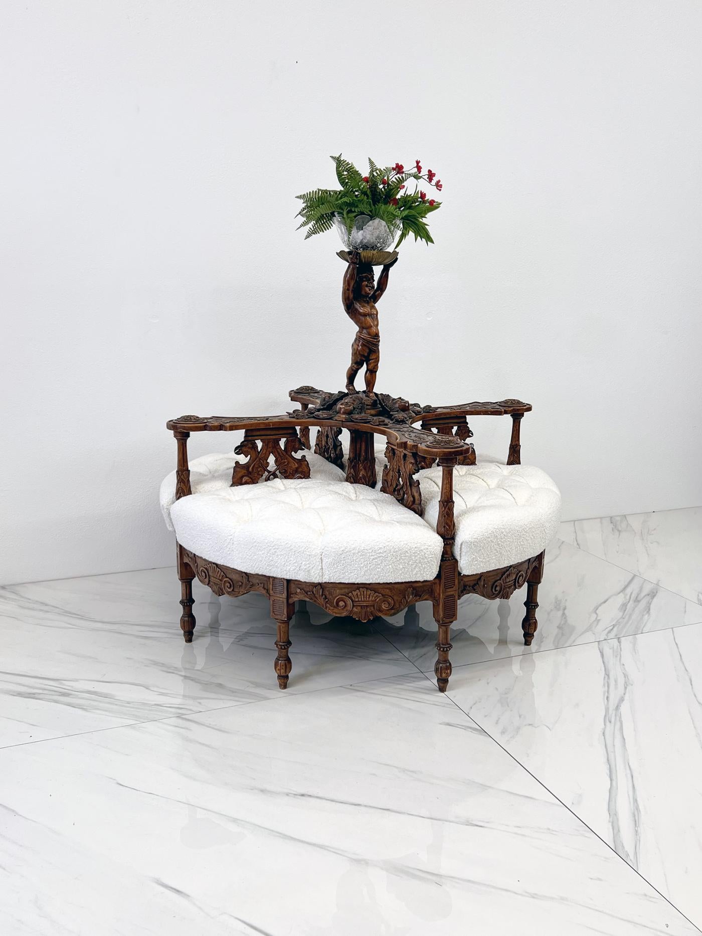 19th Century Carved Conversation Borne Settee Tête-à-tête