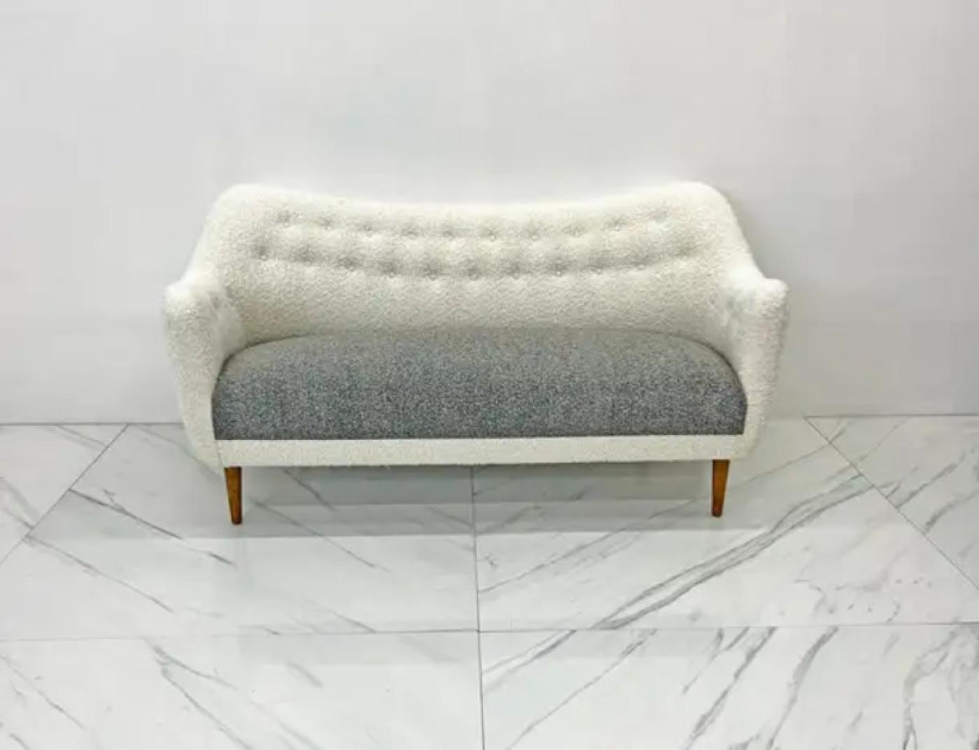 Rare Finn Juhl Bovirke BO64 Sofa in Fine Belgian Two-Toned Boucle