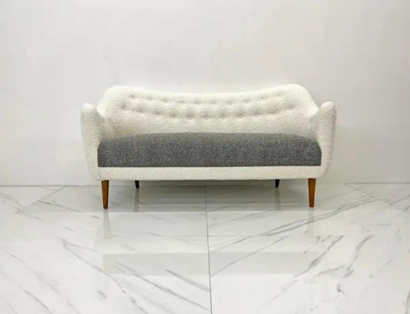 Rare Finn Juhl Bovirke BO64 Sofa in Fine Belgian Two-Toned Boucle