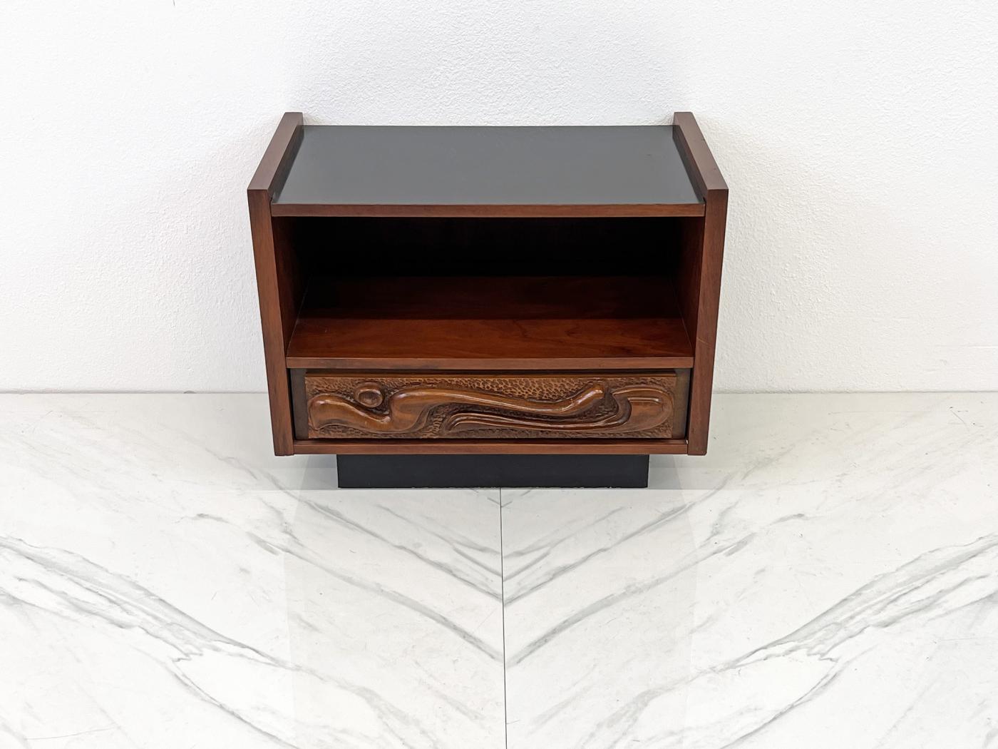 Sculptural Oceanic Nightstand by Pulaski, 1960's, Style of Witco