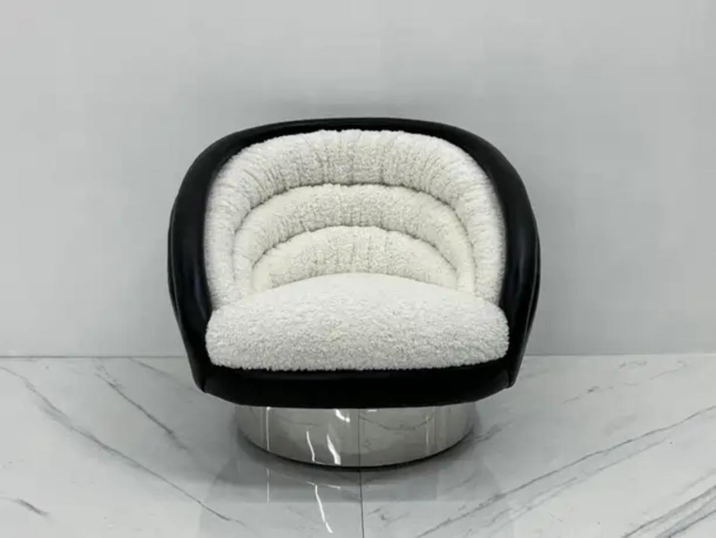 Vladimir Kagan Crescent Lounge Chair in Ivory Boucle and Black Leather, 1970's