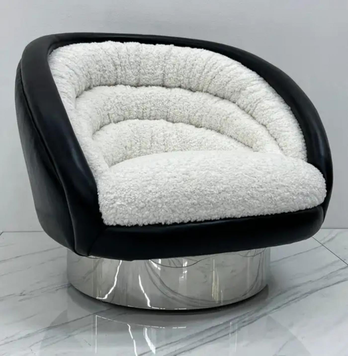 Vladimir Kagan Crescent Lounge Chair in Ivory Boucle and Black Leather, 1970's