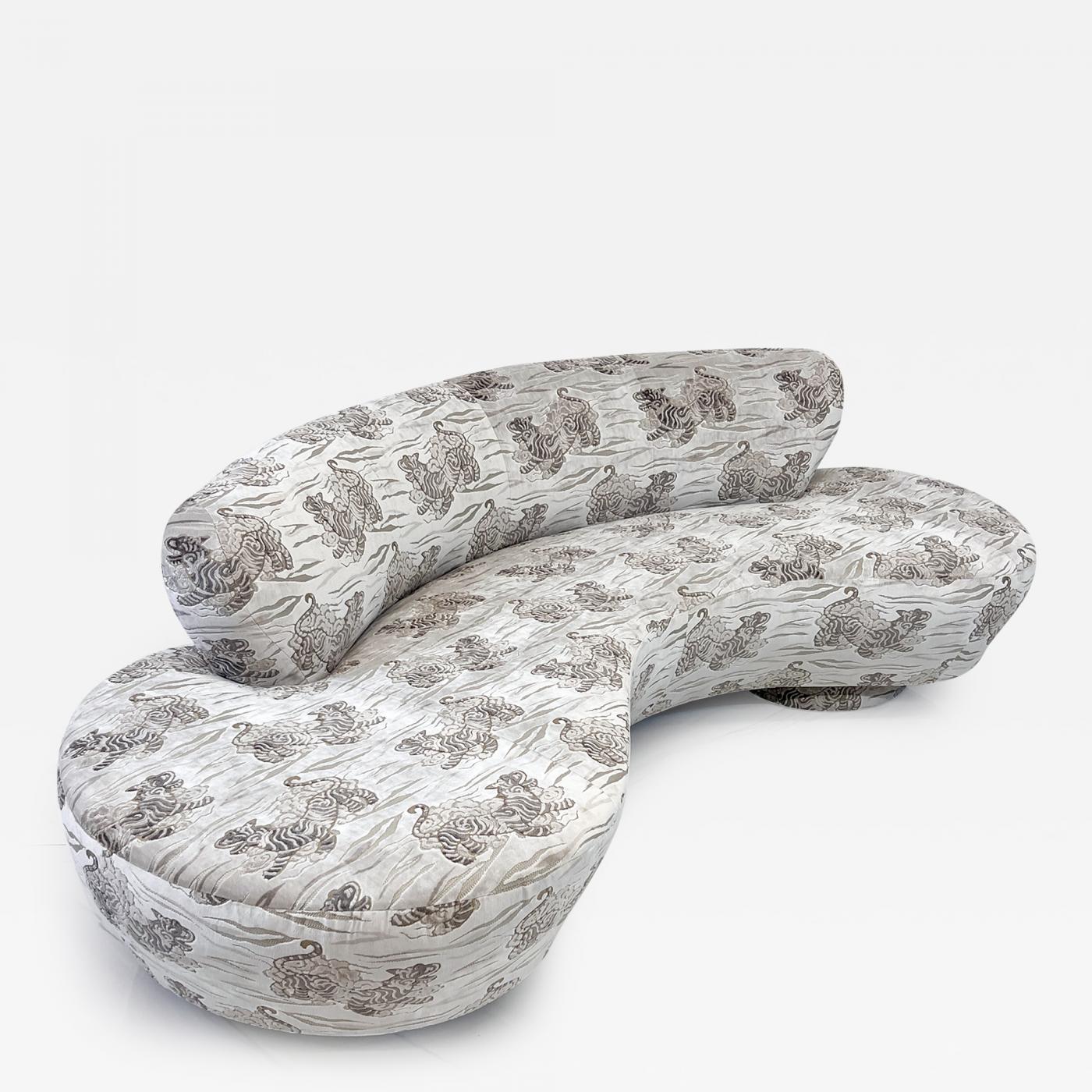 Vladimir Kagan Serpentine Cloud Sofa, Directional, in Chinoiserie Tiger Velvet
