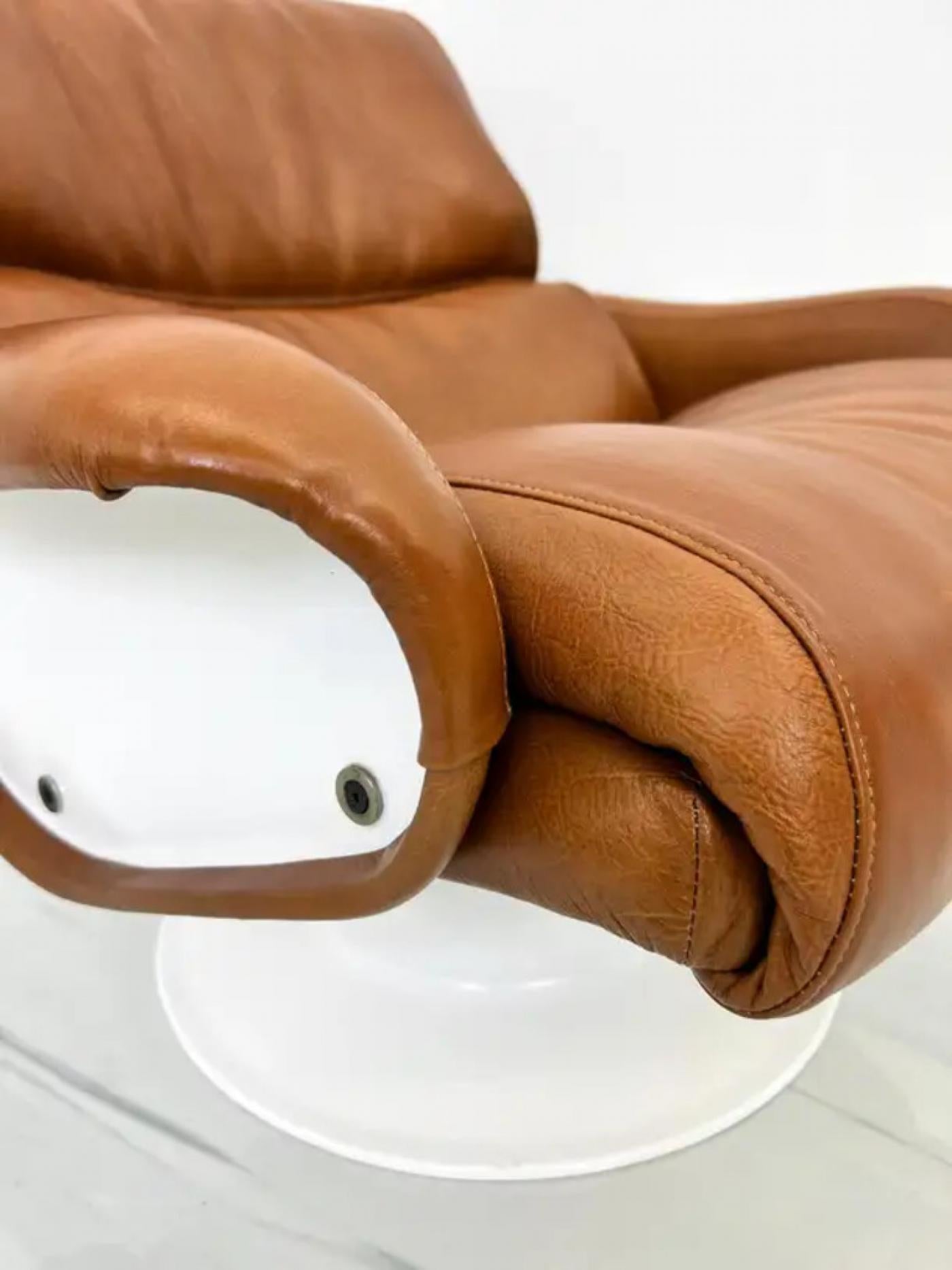 Yrjo Kukkapuro Saturn Lounge Chairs Model B-175-18, 1960s, Finland