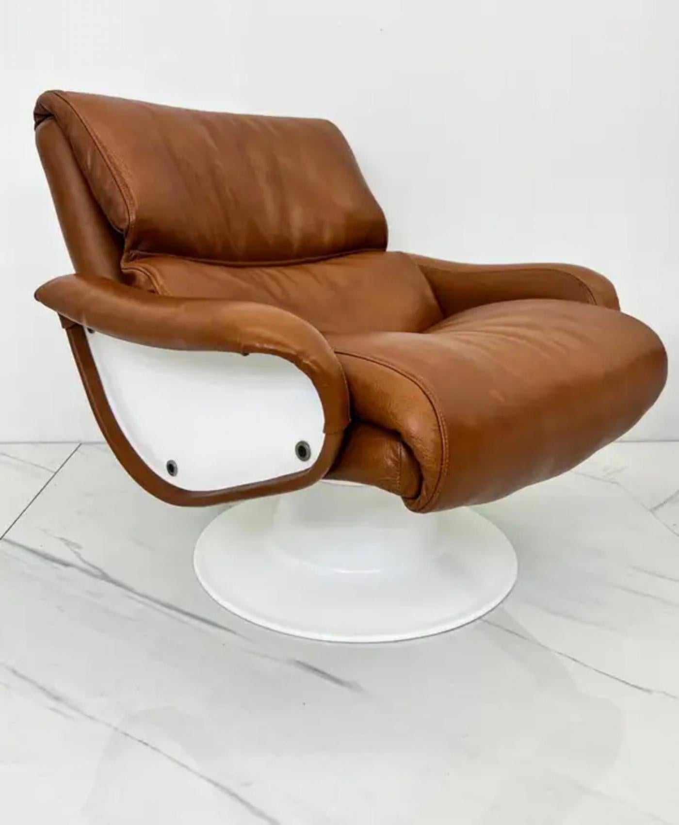 Yrjo Kukkapuro Saturn Lounge Chairs Model B-175-18, 1960s, Finland