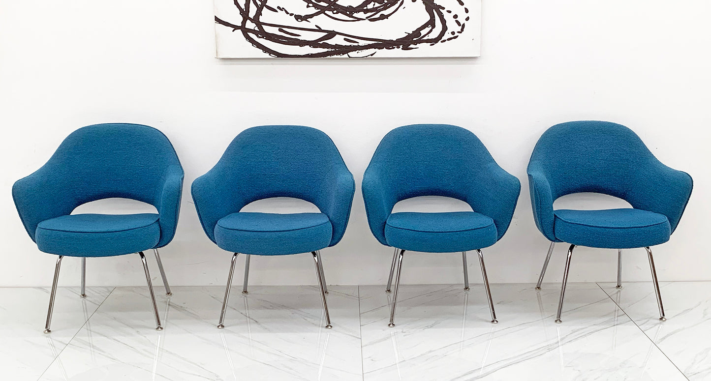 Eero Saarinen for Knoll Executive Armchair in Blue Classic Boucle