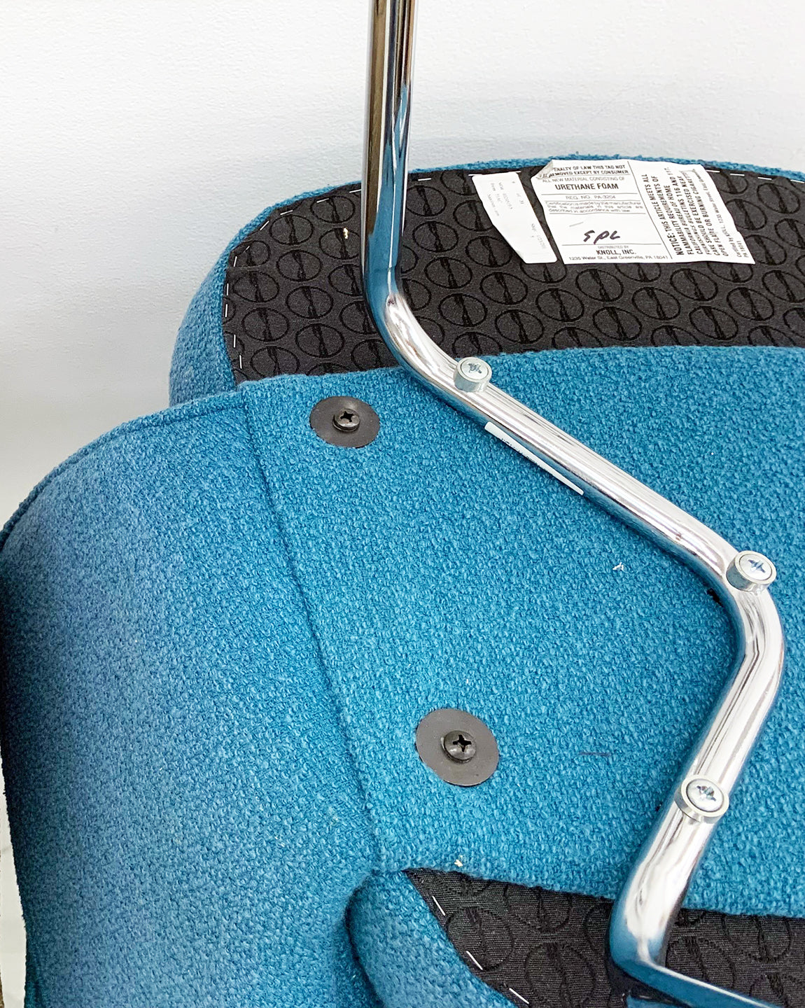 Eero Saarinen for Knoll Executive Armchair in Blue Classic Boucle