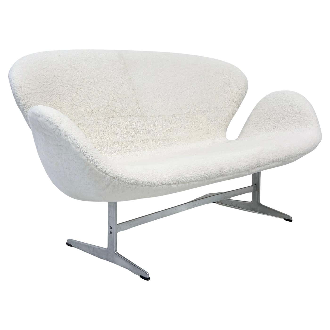 Arne Jacobsen Fritz Hansen Swan Sofa Settee, 1960's in Real Canadian Sheepskin