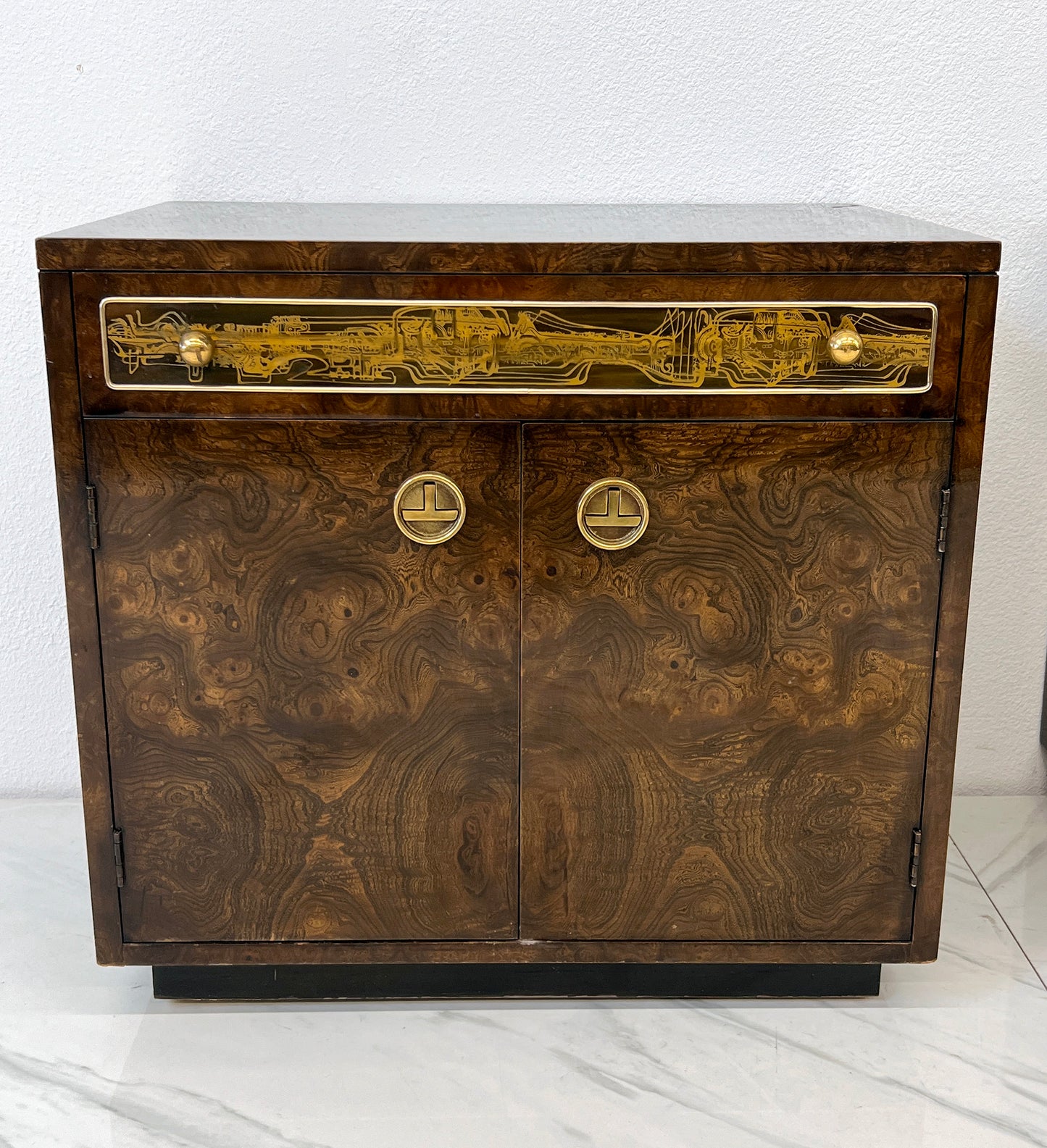 Bernhard Rohne Mastercraft Burl and Acid Etched Brass Nightstands, 1970's