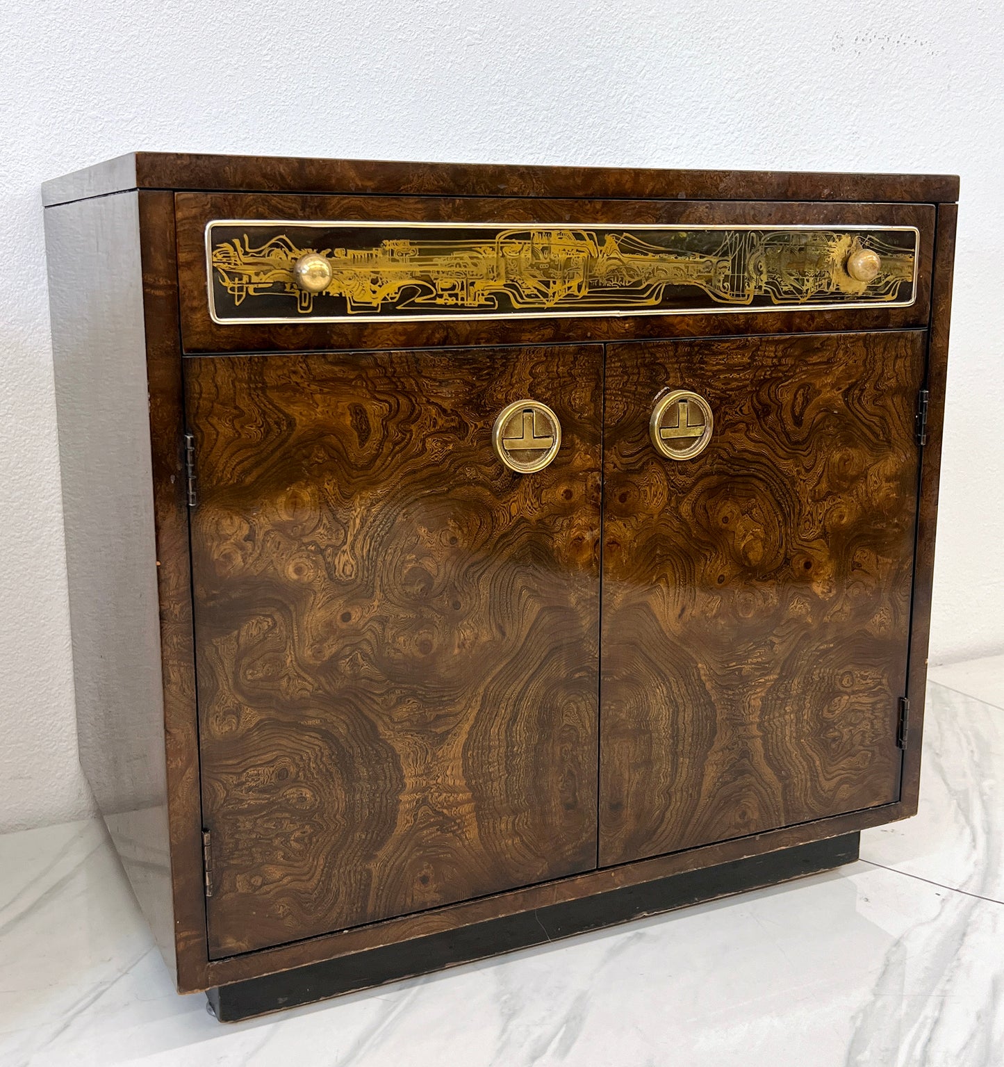 Bernhard Rohne Mastercraft Burl and Acid Etched Brass Nightstands, 1970's
