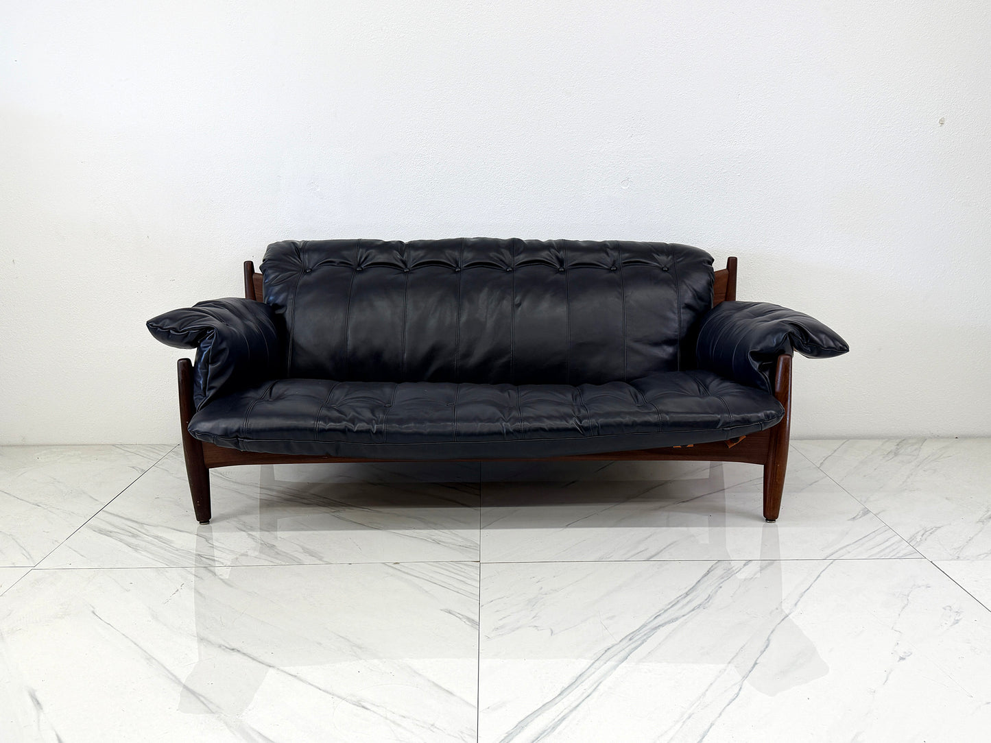 Sergio Rodrigues Mole Sheriff Sofa, Jacaranda Rosewood, Leather, 1960's