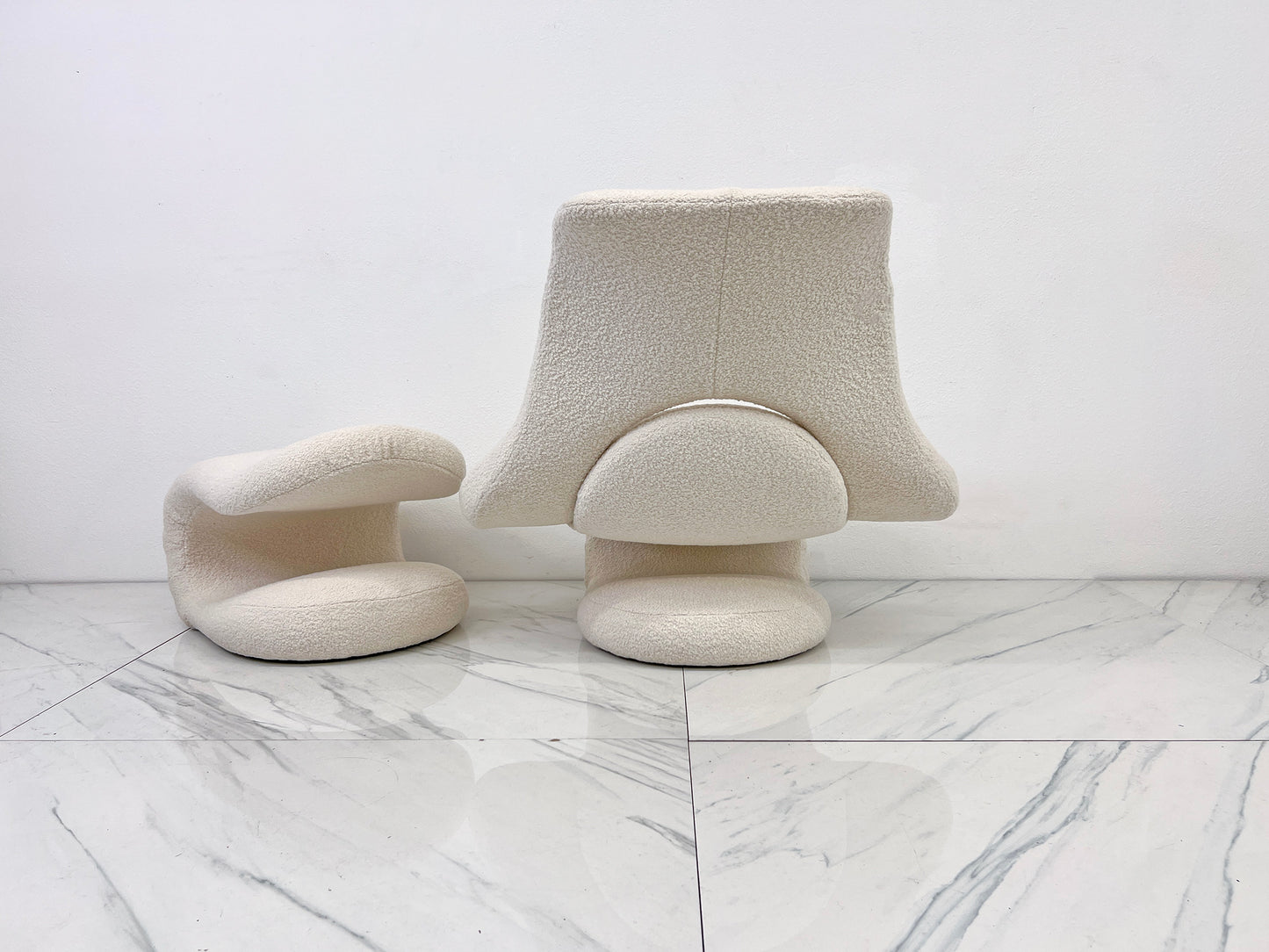 Vittorio Introini Relax Armchair & Footrest, Belgian Boucle, Felice Rossi, 1978