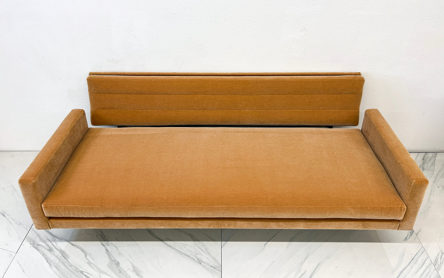 Early Richard Schultz Sofa / Daybed in Mohair, Model 704, Knoll, 1950's