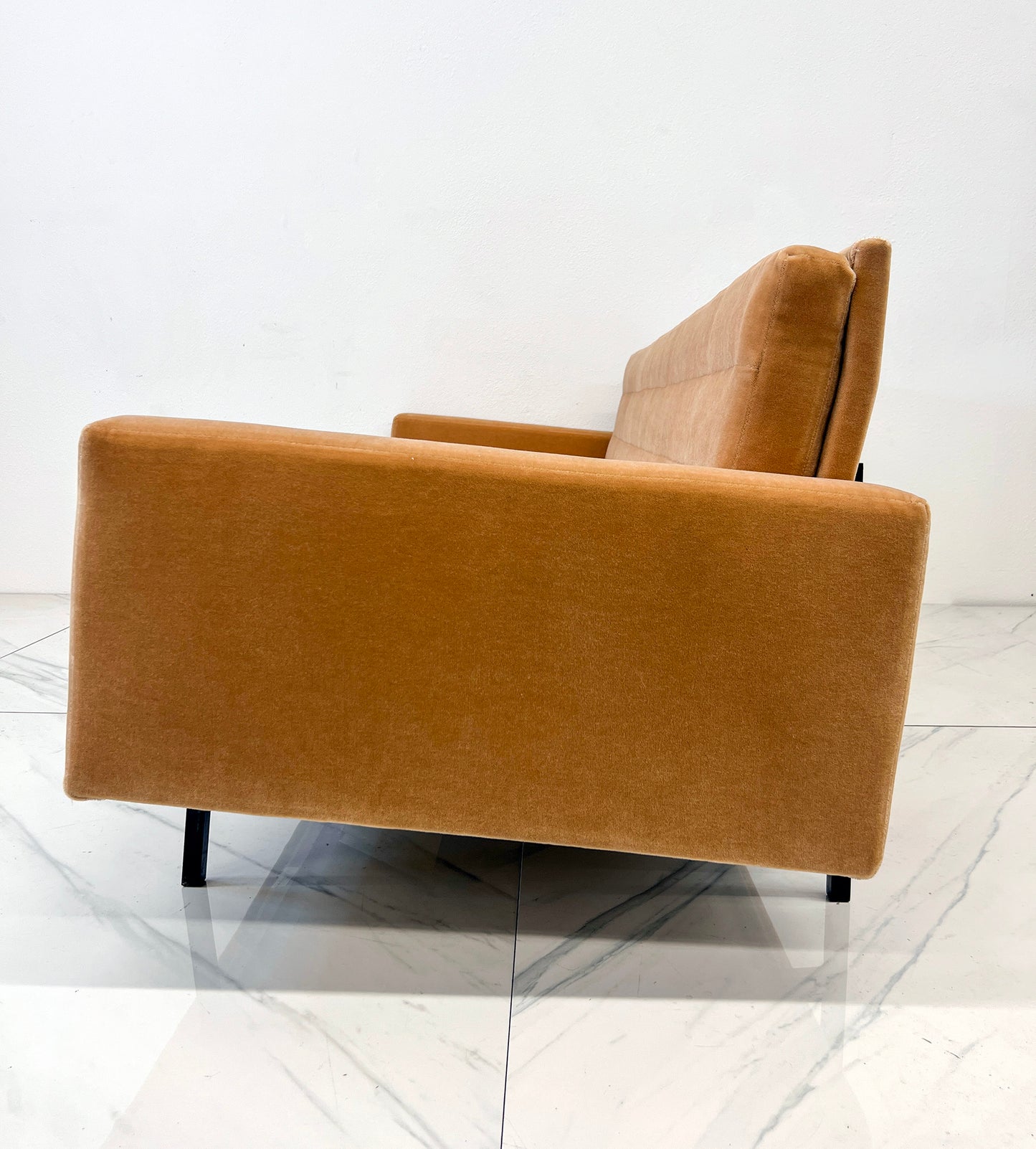Early Richard Schultz Sofa / Daybed in Mohair, Model 704, Knoll, 1950's