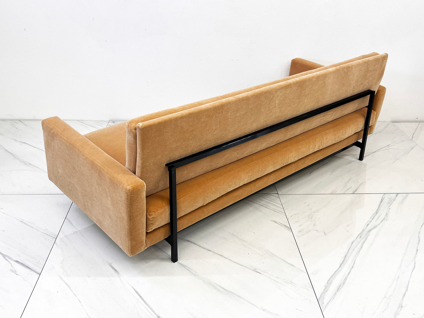 Early Richard Schultz Sofa / Daybed in Mohair, Model 704, Knoll, 1950's