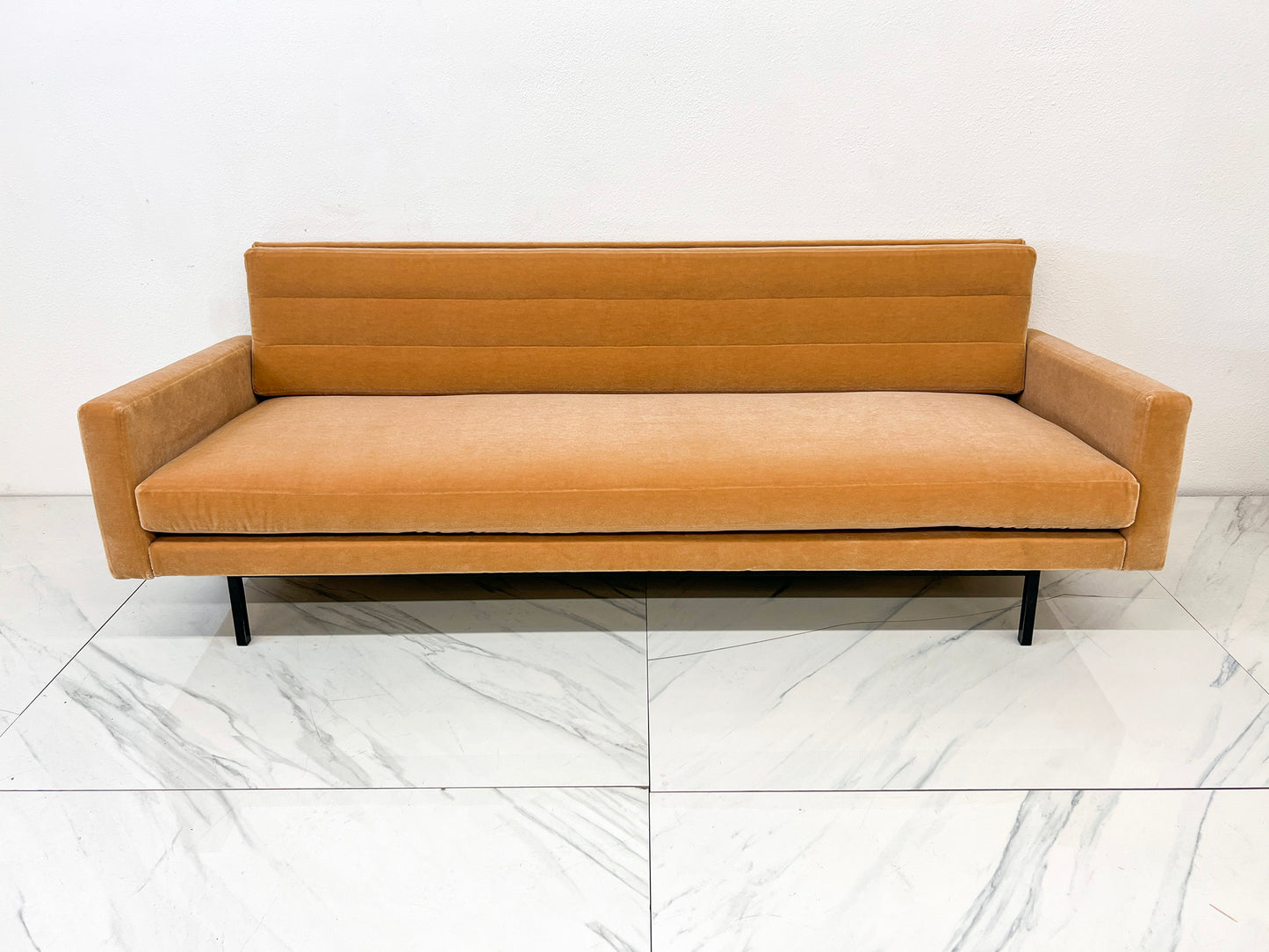 Early Richard Schultz Sofa / Daybed in Mohair, Model 704, Knoll, 1950's