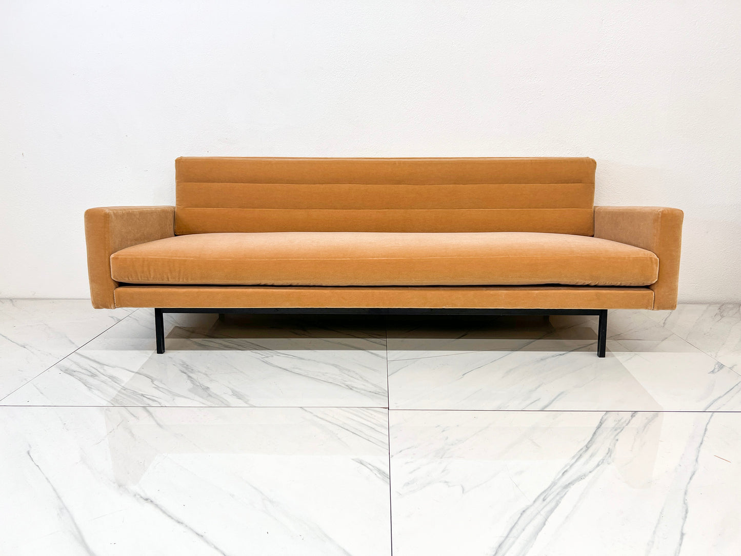 Early Richard Schultz Sofa / Daybed in Mohair, Model 704, Knoll, 1950's