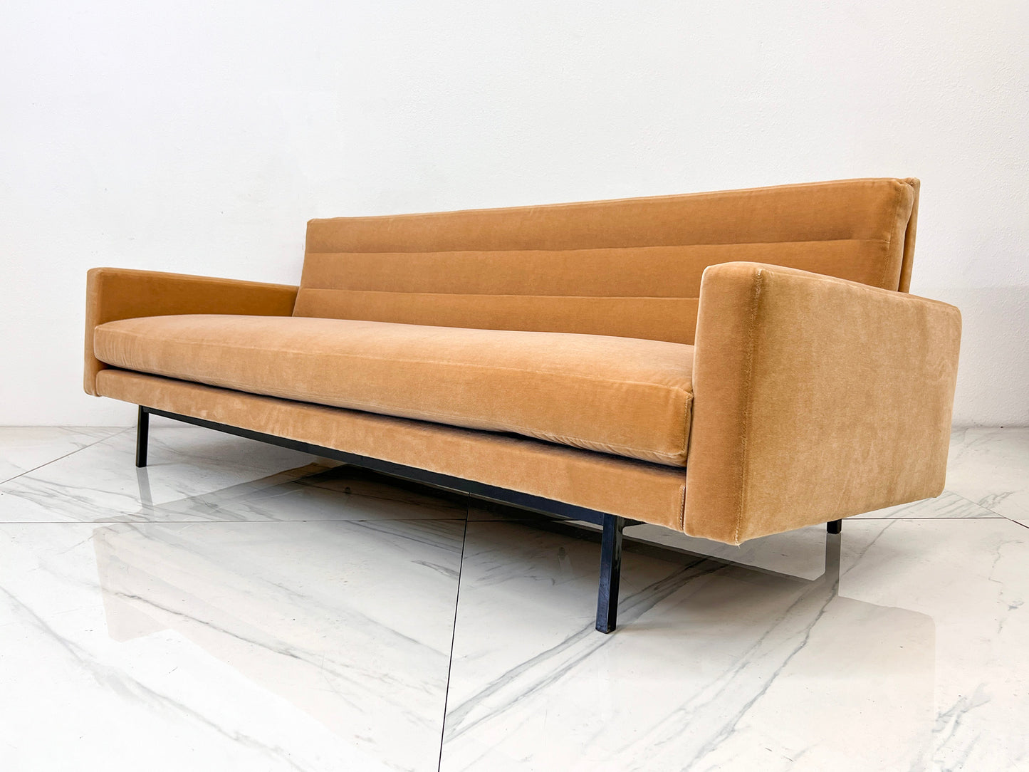 Early Richard Schultz Sofa / Daybed in Mohair, Model 704, Knoll, 1950's