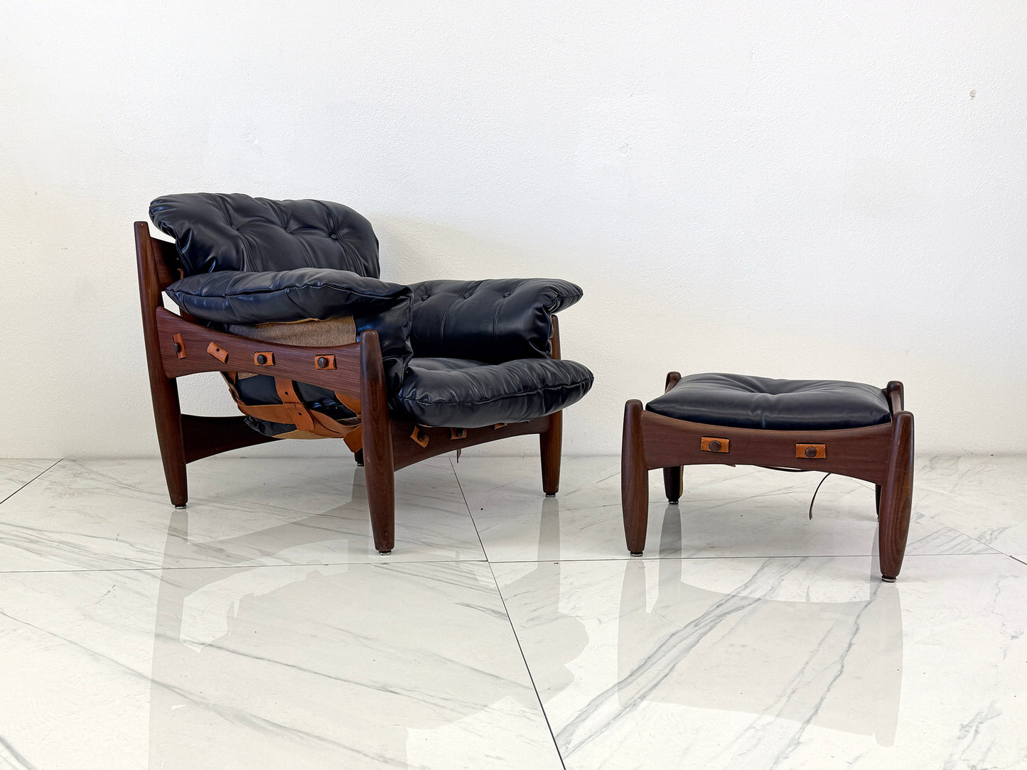 Sergio Rodrigues Mole / Sheriff Chair and Ottoman, Jacaranda, Leather, 1960's