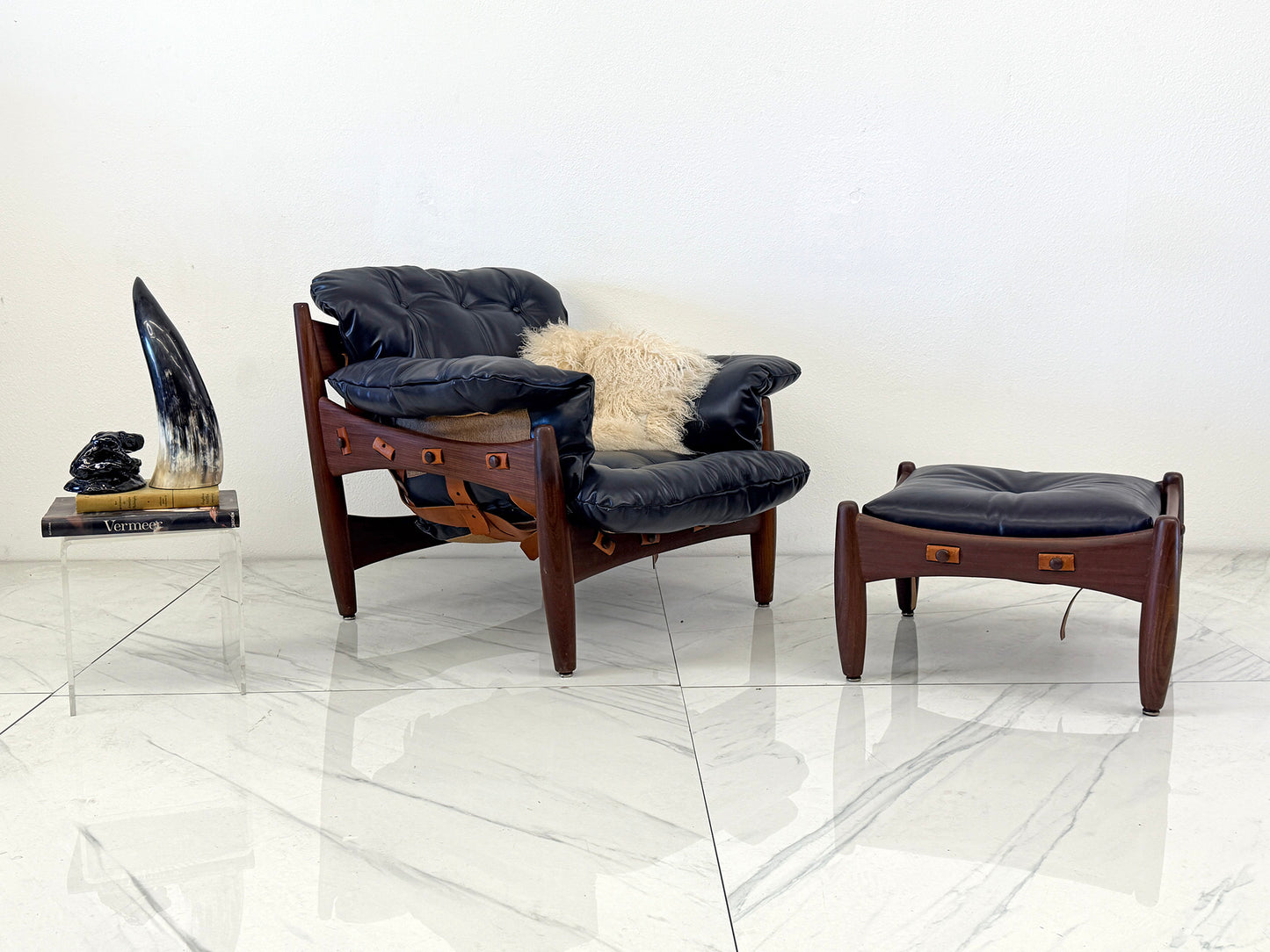 Sergio Rodrigues Mole / Sheriff Chair and Ottoman, Jacaranda, Leather, 1960's