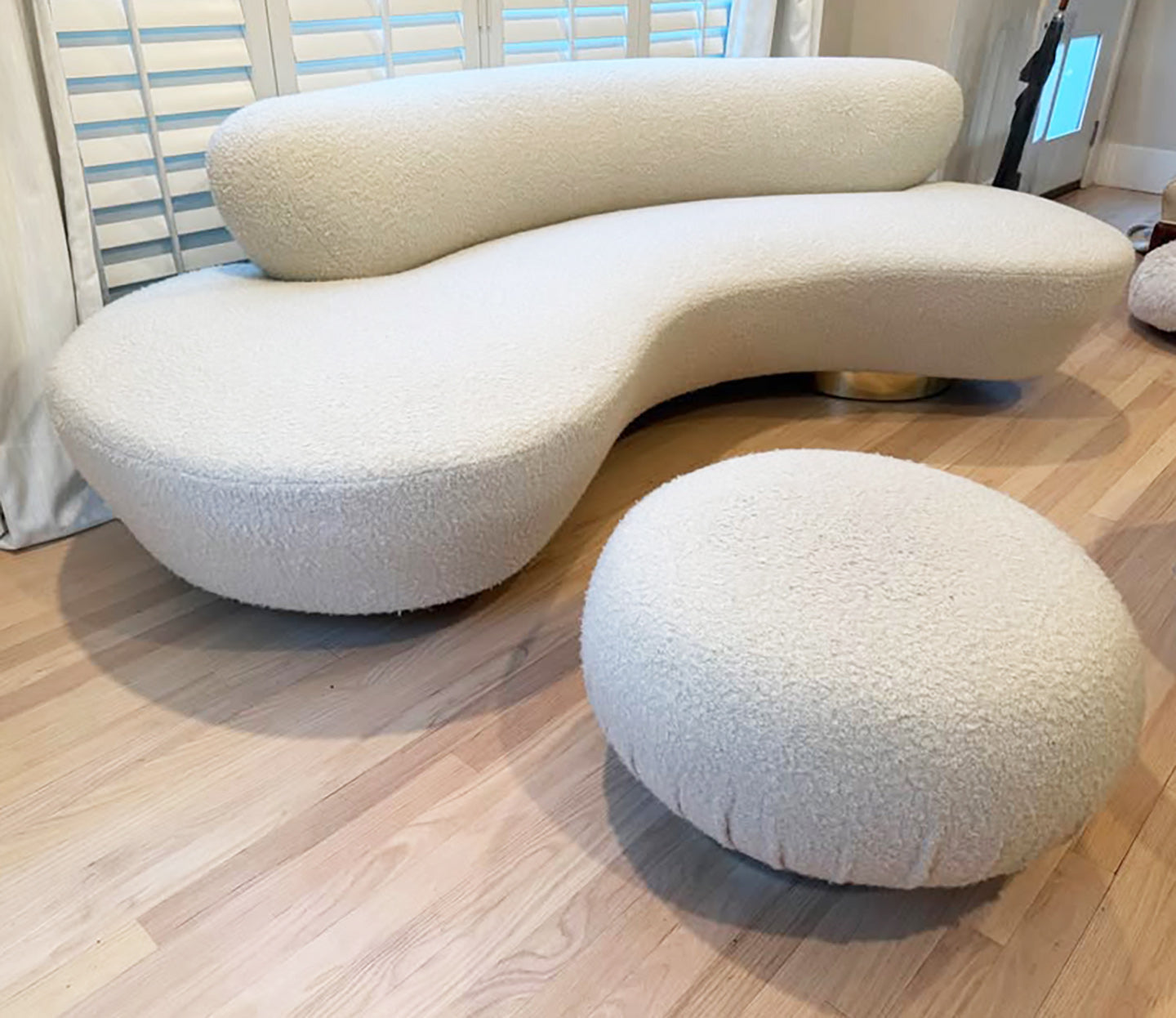 Vladimir Kagan Serpentine Cloud Sofa & Pouf in Boucle and Brass, Directional